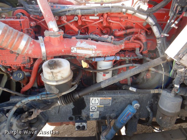 image for item DH7513 2013 Peterbilt 386 semi truck