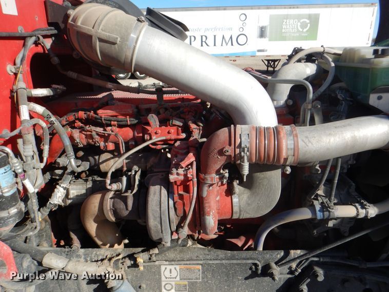 image for item DH7513 2013 Peterbilt 386 semi truck