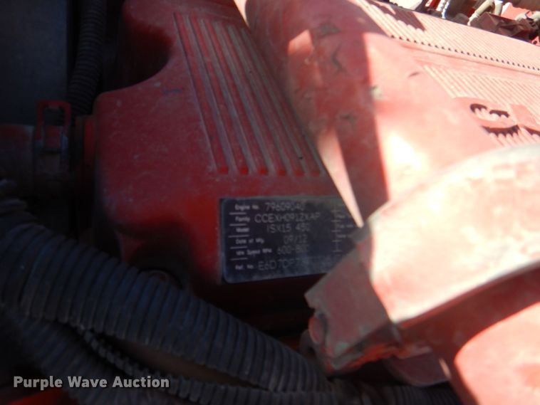 image for item DH7513 2013 Peterbilt 386 semi truck