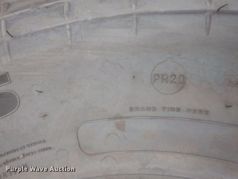 image for item DH7526 (3) Michelin XZY 425/65R22.5 tires