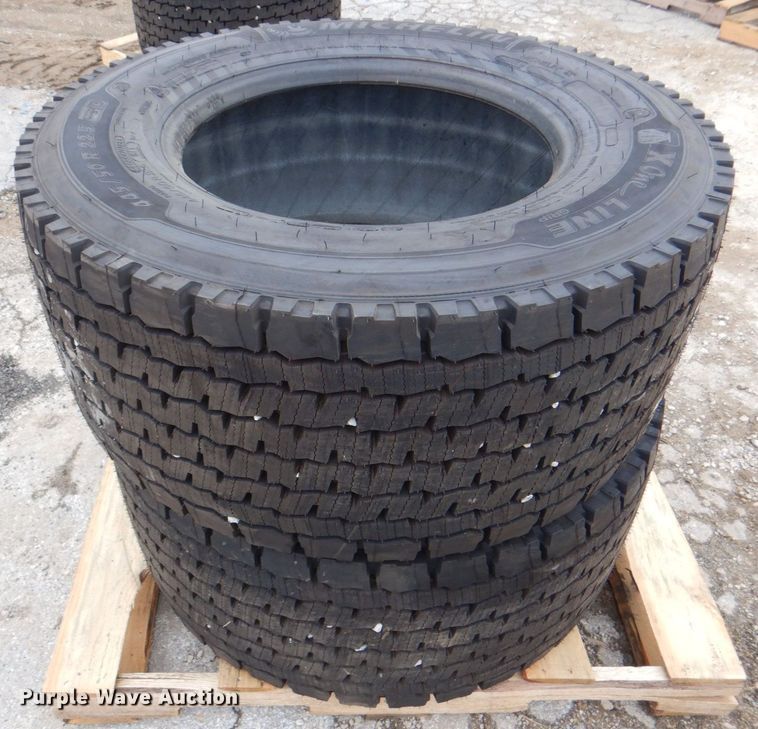 image for item DH7527 (2) Michelin X-One Line Grip 445/50R22.5 tires
