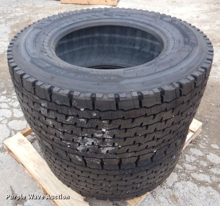 image for item DH7527 (2) Michelin X-One Line Grip 445/50R22.5 tires