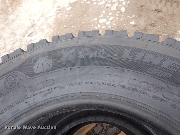 image for item DH7527 (2) Michelin X-One Line Grip 445/50R22.5 tires
