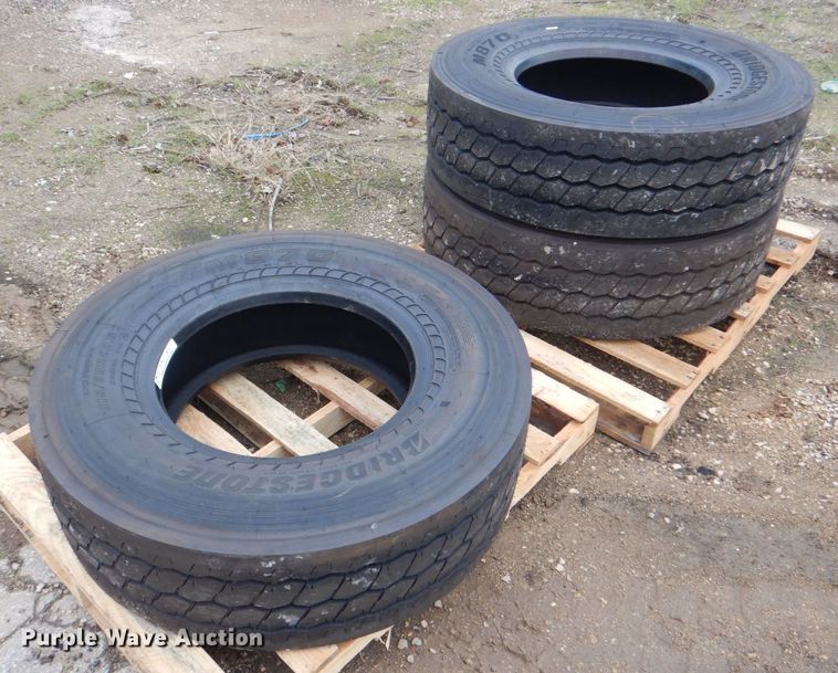 image for item DH7528 (3) Bridgestone M870 315/80R22.5 tires