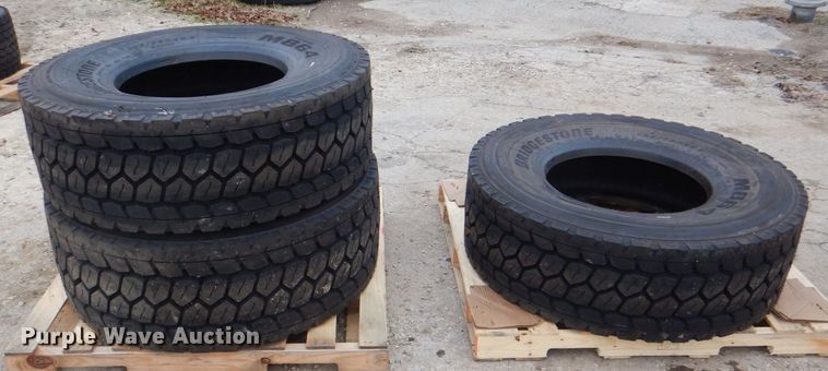 image for item DH7529 (3) Bridgestone M864 425/65R22.5 tires