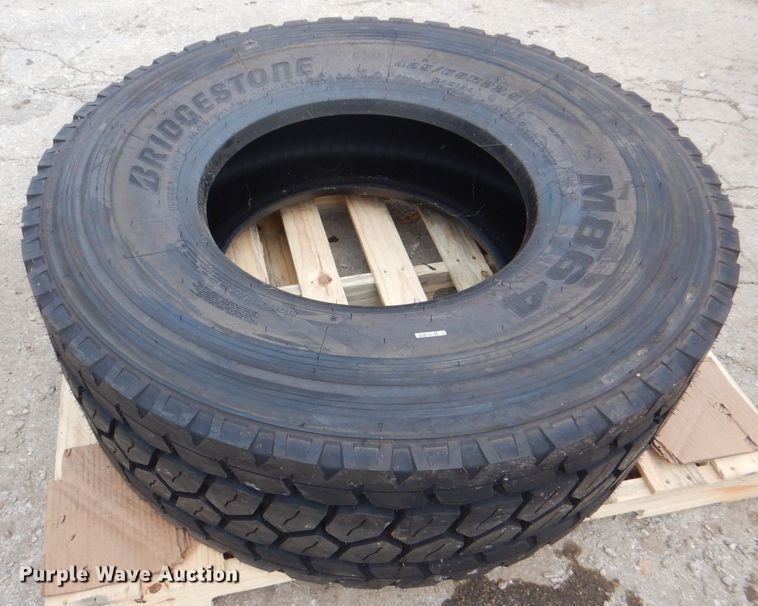 image for item DH7529 (3) Bridgestone M864 425/65R22.5 tires