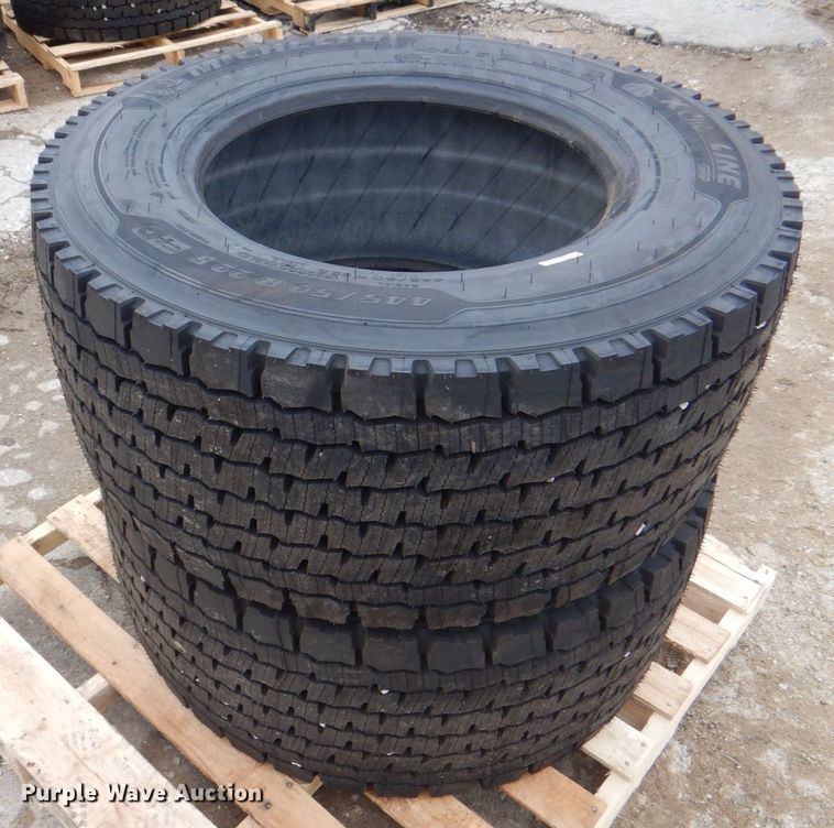 image for item DH7530 (2) Michelin X-One Line Grip 445/50R22.5 tires