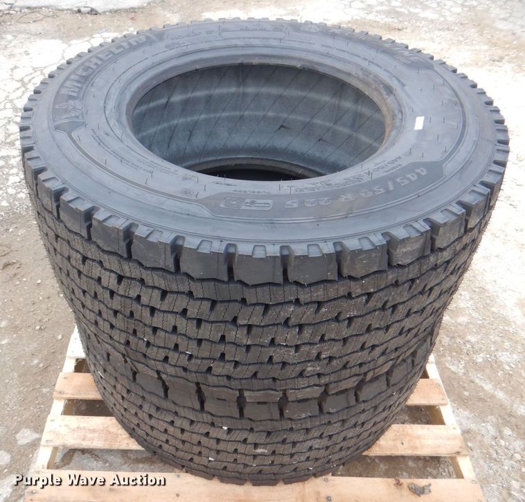 image for item DH7530 (2) Michelin X-One Line Grip 445/50R22.5 tires