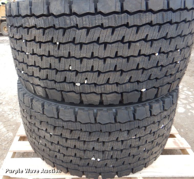image for item DH7530 (2) Michelin X-One Line Grip 445/50R22.5 tires