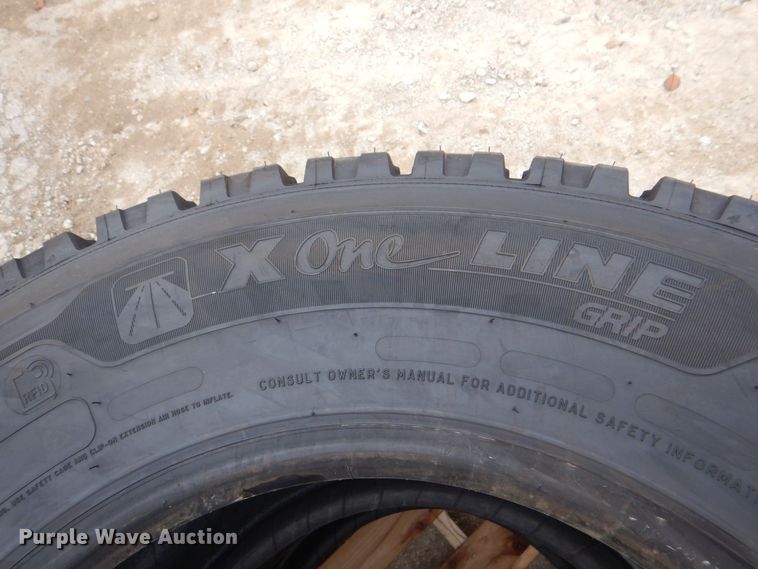 image for item DH7530 (2) Michelin X-One Line Grip 445/50R22.5 tires
