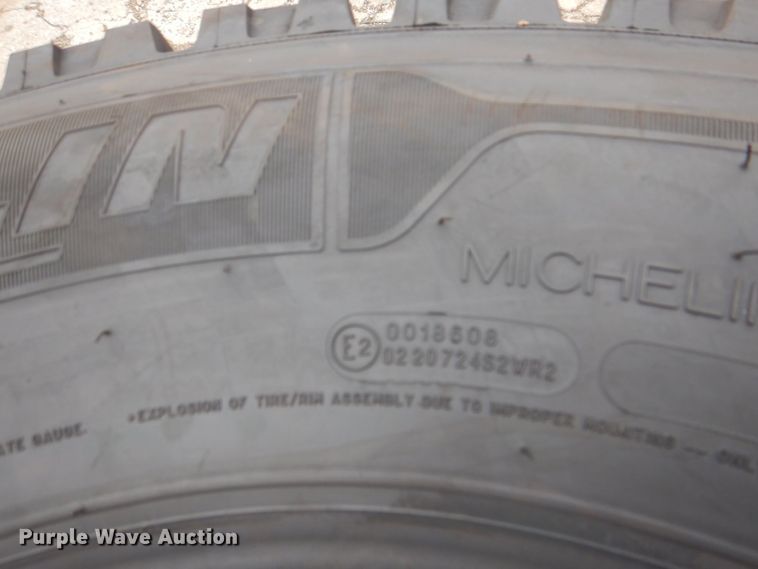 image for item DH7530 (2) Michelin X-One Line Grip 445/50R22.5 tires