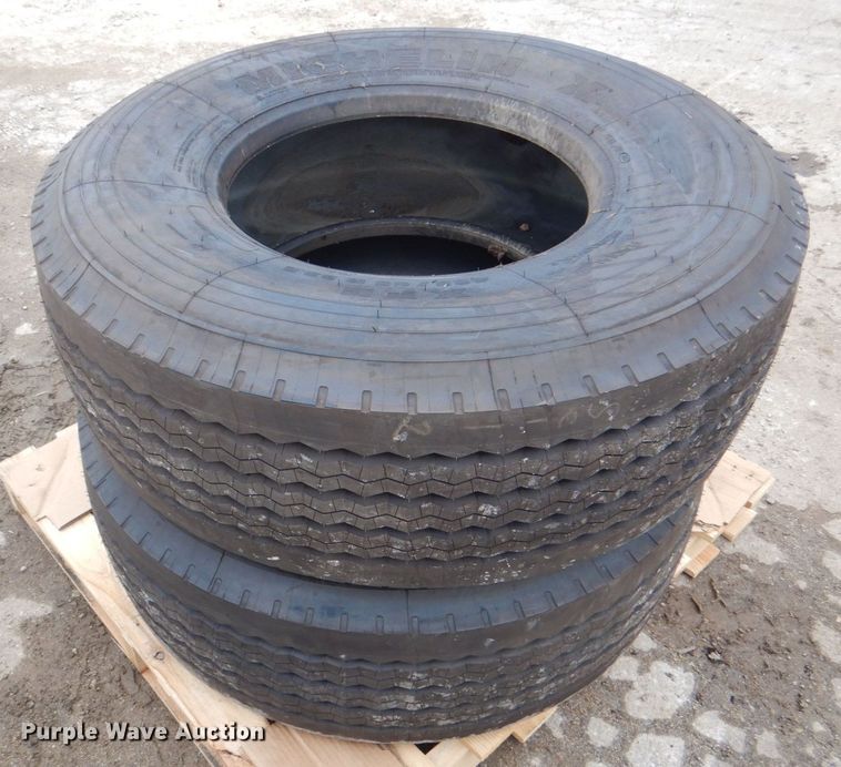 image for item DH7531 (2) Michelin XFE 425/65R22.5 tires