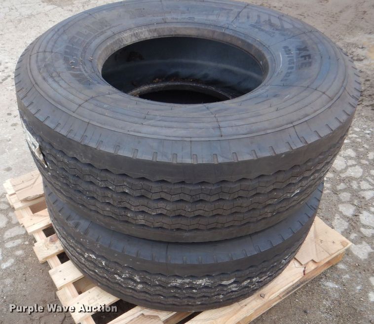 image for item DH7531 (2) Michelin XFE 425/65R22.5 tires