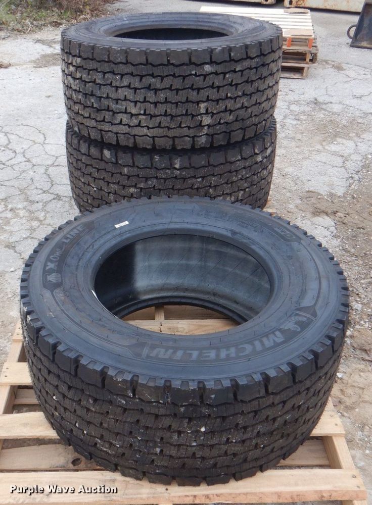 image for item DH7532 (3) Michelin X-One Line Grip 445/50R22.5 tires