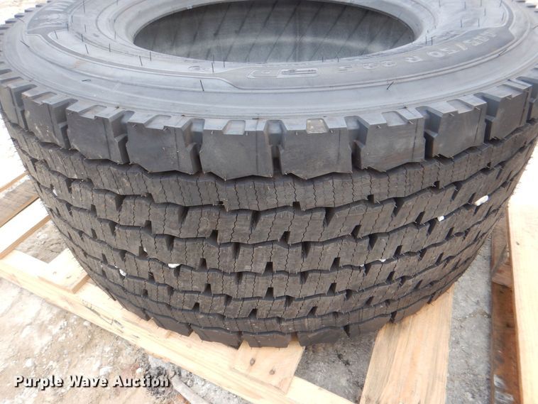 image for item DH7532 (3) Michelin X-One Line Grip 445/50R22.5 tires
