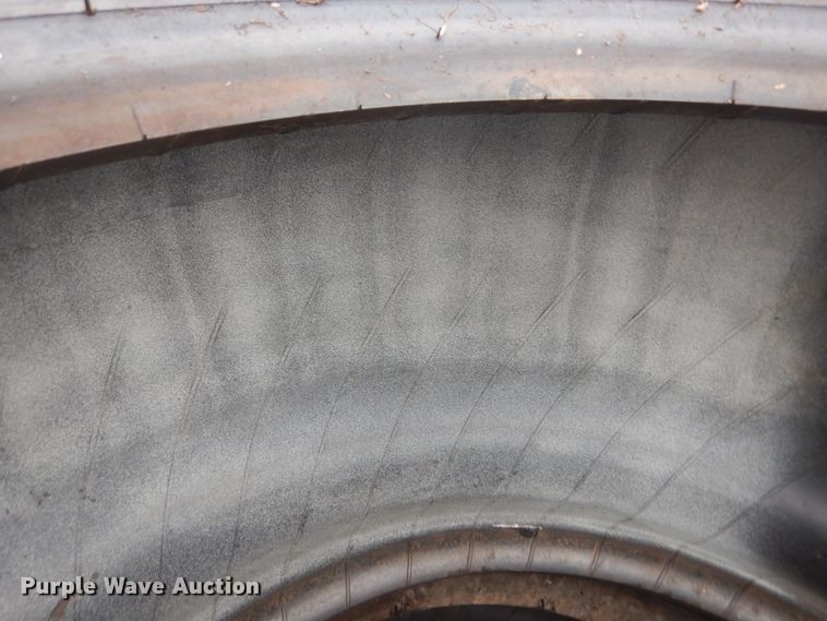 image for item DH7532 (3) Michelin X-One Line Grip 445/50R22.5 tires