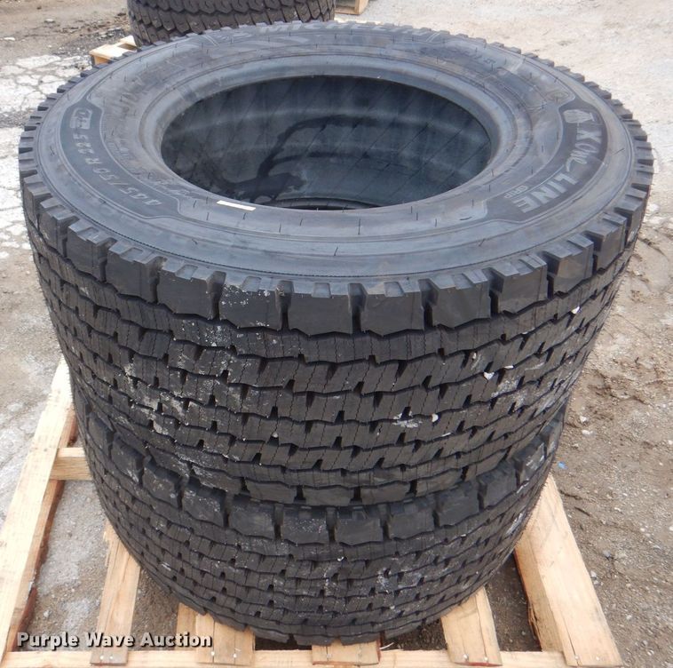 image for item DH7533 (2) Michelin X-One Line Grip 445/50R22.5 tires