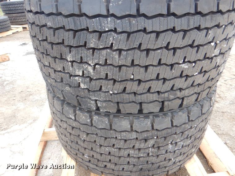 image for item DH7533 (2) Michelin X-One Line Grip 445/50R22.5 tires