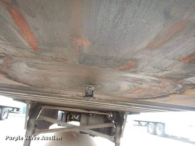 image for item DI6847 2004 Utility VS2RA  refrigerated van trailer