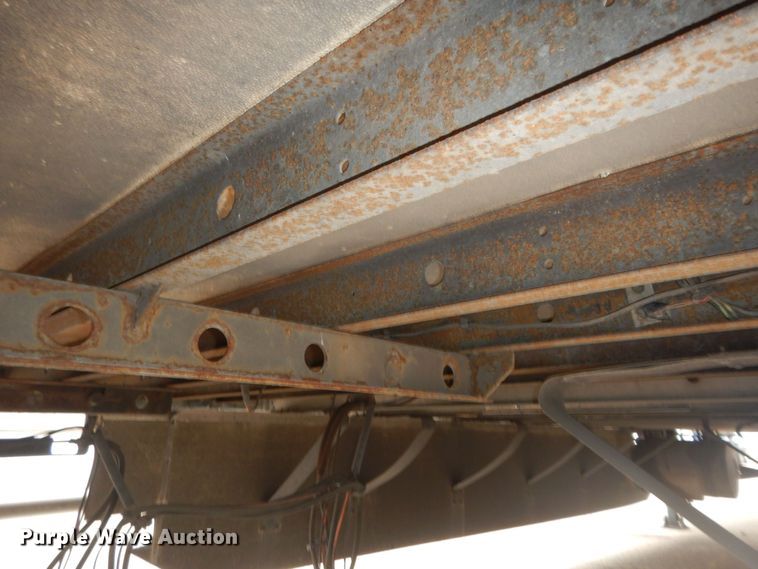 image for item DI6847 2004 Utility VS2RA  refrigerated van trailer