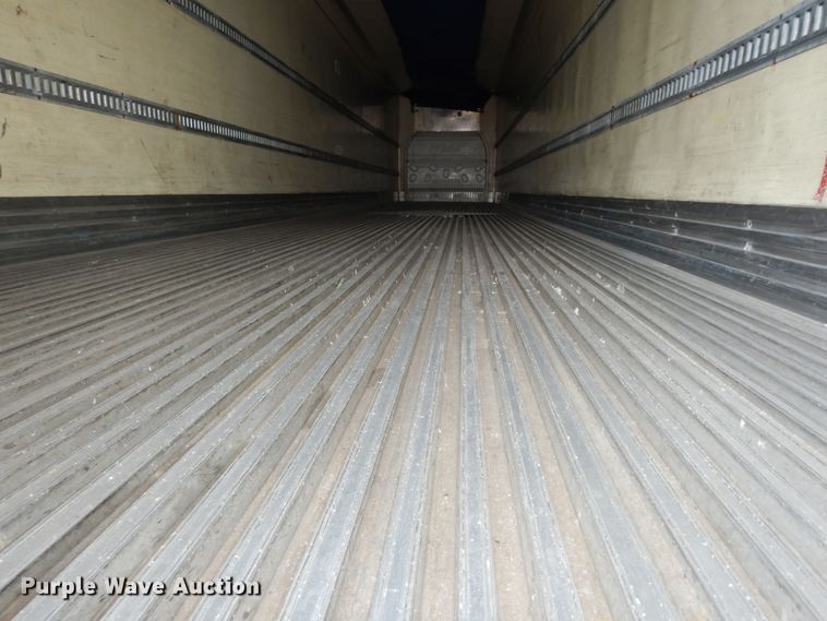 image for item DI6847 2004 Utility VS2RA  refrigerated van trailer