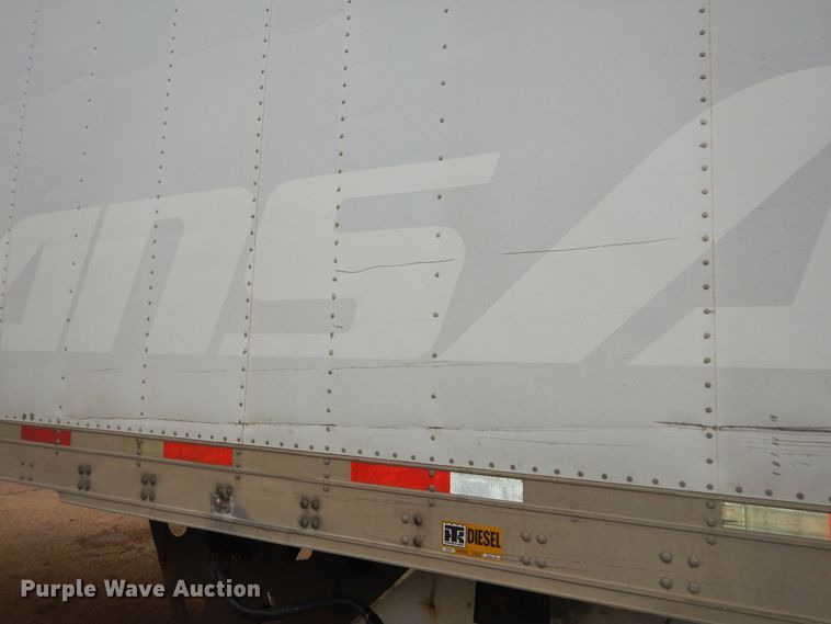 image for item DI6847 2004 Utility VS2RA  refrigerated van trailer