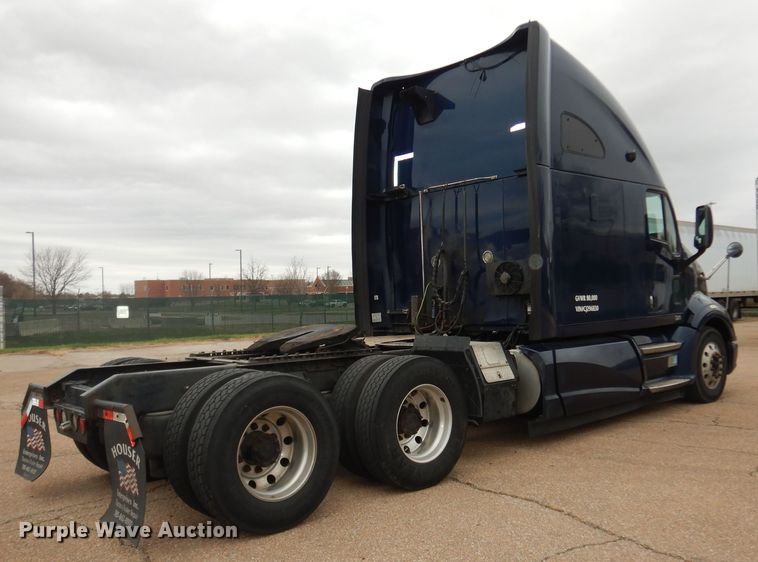 image for item DI6850 2012 Kenworth T700  semi truck