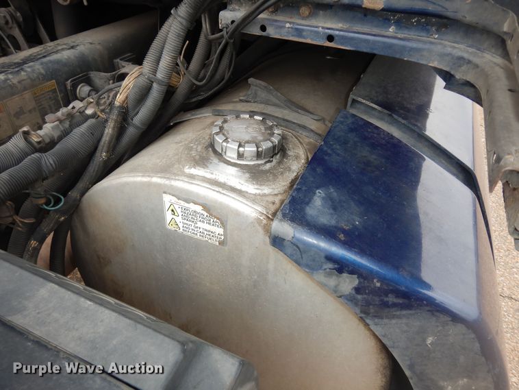 image for item DI6850 2012 Kenworth T700  semi truck