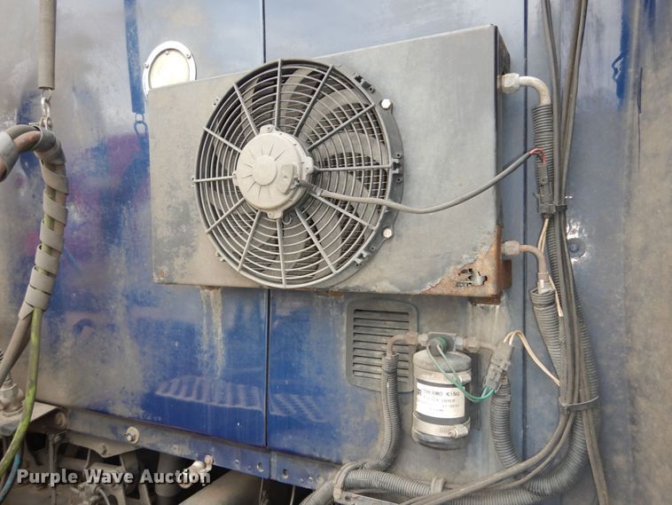 image for item DI6850 2012 Kenworth T700  semi truck