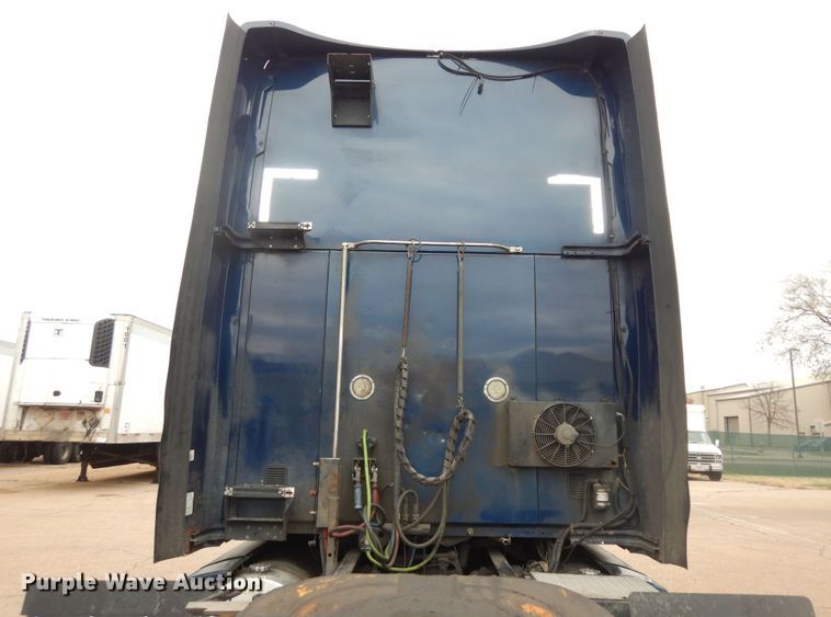 image for item DI6850 2012 Kenworth T700  semi truck