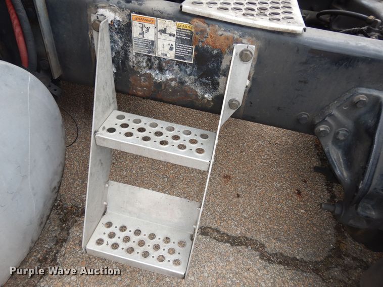 image for item DI6850 2012 Kenworth T700  semi truck