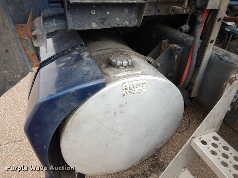 image for item DI6850 2012 Kenworth T700  semi truck