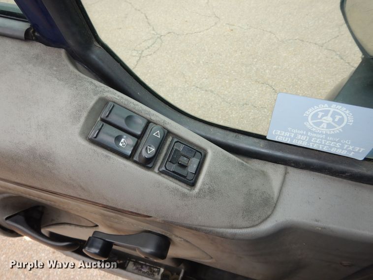 image for item DI6850 2012 Kenworth T700  semi truck