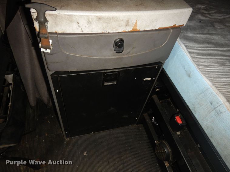 image for item DI6850 2012 Kenworth T700  semi truck