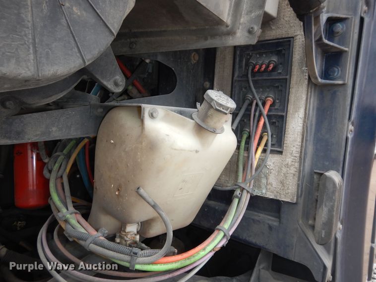 image for item DI6850 2012 Kenworth T700  semi truck