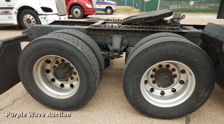 image for item DI6850 2012 Kenworth T700  semi truck