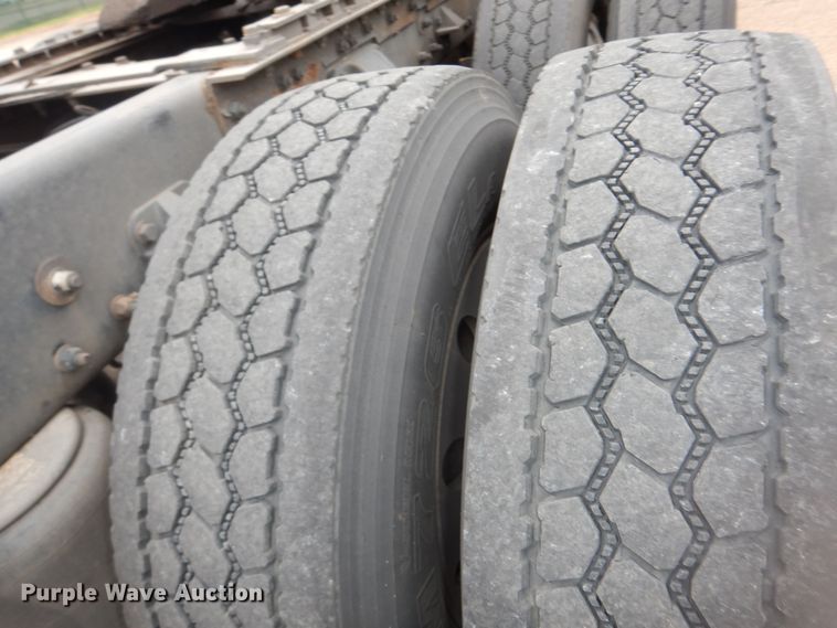 image for item DI6850 2012 Kenworth T700  semi truck