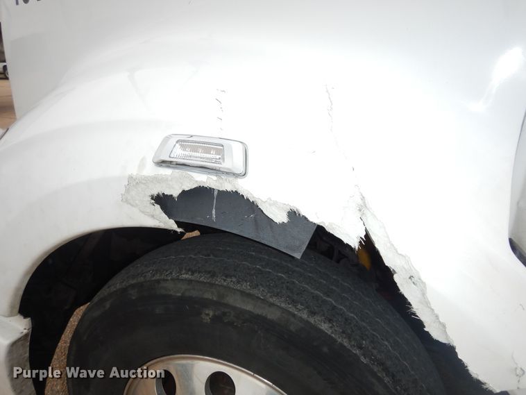 image for item DI6851 2012 Kenworth T700  semi truck