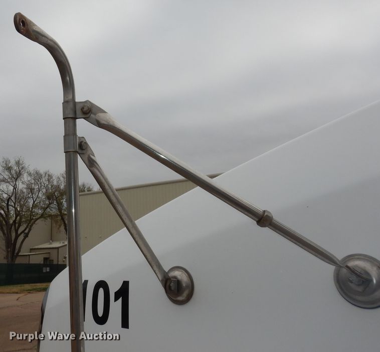 image for item DI6851 2012 Kenworth T700  semi truck