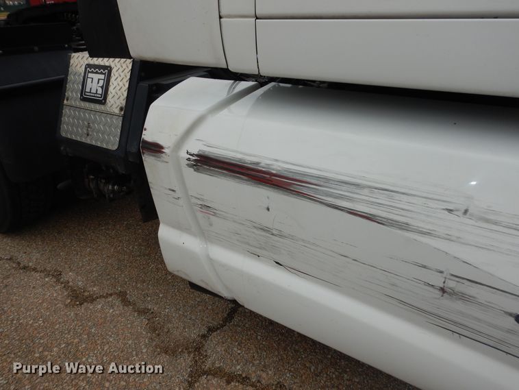 image for item DI6851 2012 Kenworth T700  semi truck