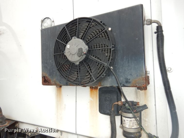 image for item DI6851 2012 Kenworth T700  semi truck