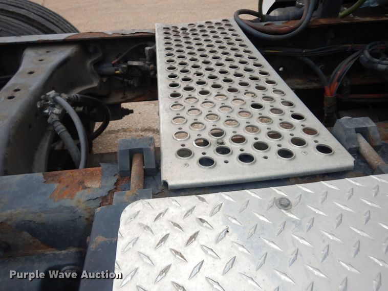 image for item DI6851 2012 Kenworth T700  semi truck