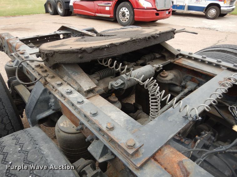 image for item DI6851 2012 Kenworth T700  semi truck