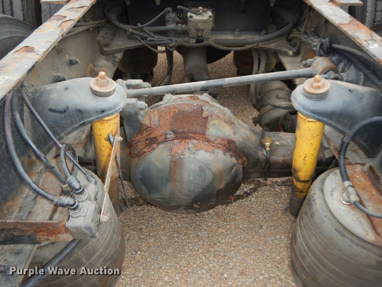 image for item DI6851 2012 Kenworth T700  semi truck