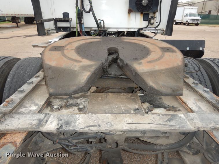 image for item DI6851 2012 Kenworth T700  semi truck