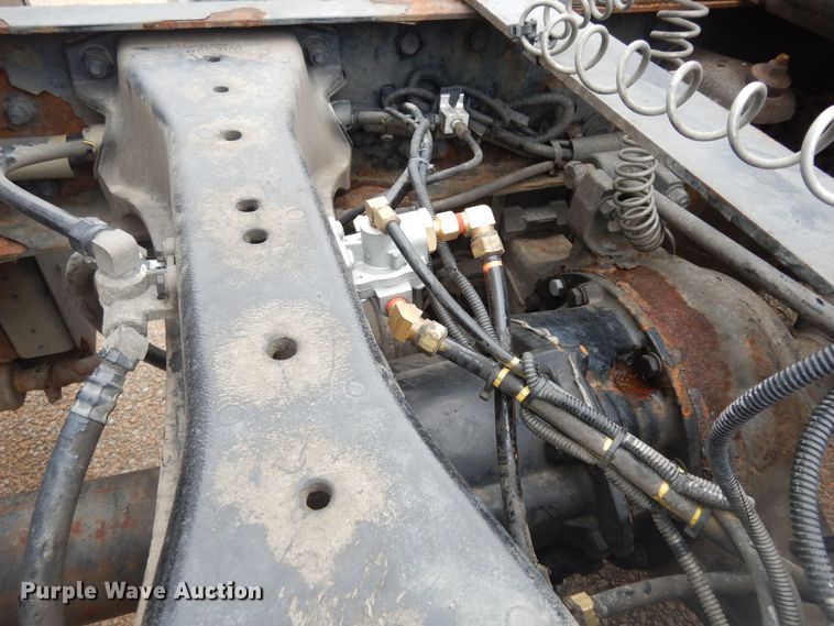 image for item DI6851 2012 Kenworth T700  semi truck