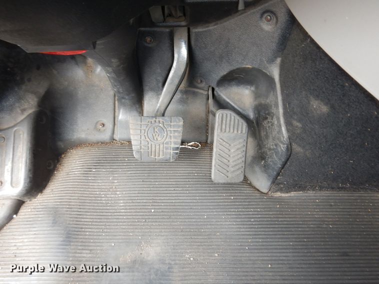 image for item DI6851 2012 Kenworth T700  semi truck