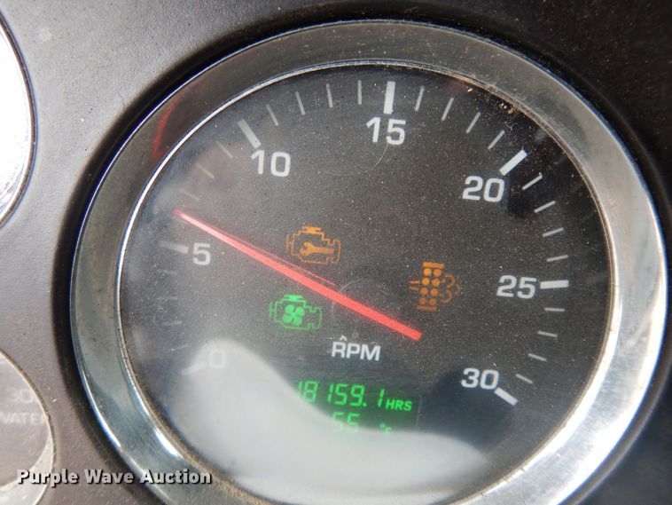 image for item DI6851 2012 Kenworth T700  semi truck