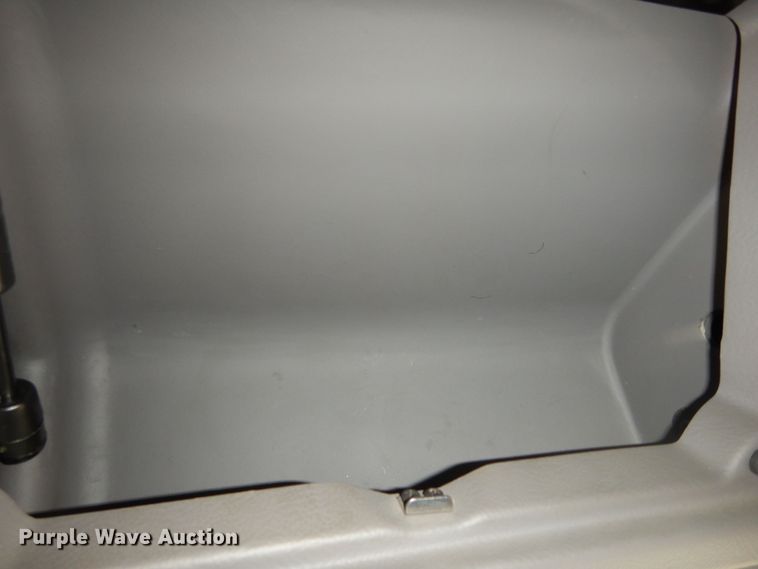 image for item DI6851 2012 Kenworth T700  semi truck