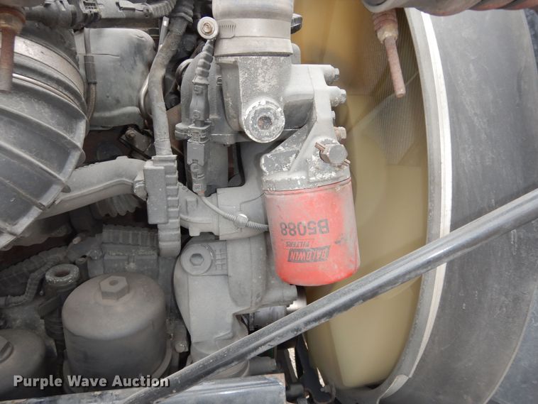 image for item DI6851 2012 Kenworth T700  semi truck